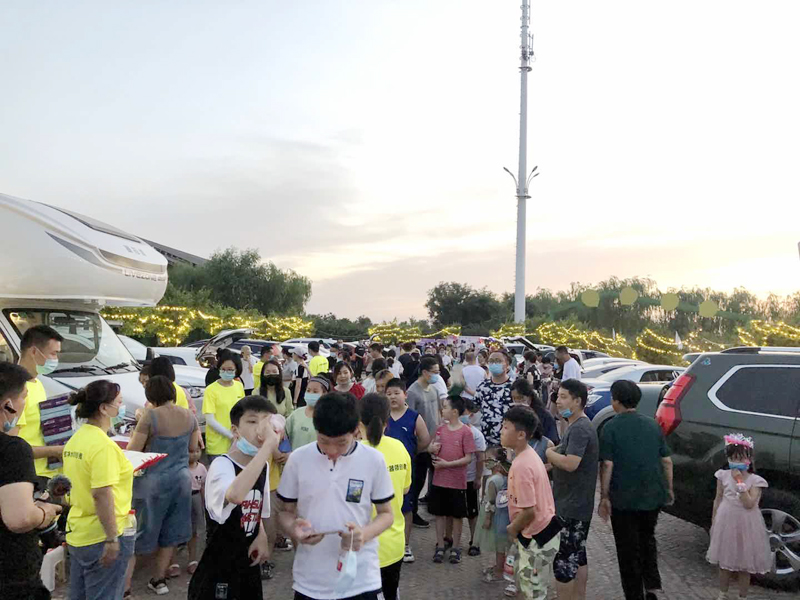 夏令營挑戰(zhàn)地攤經(jīng)濟(jì)，覽眾房車不一樣的活動