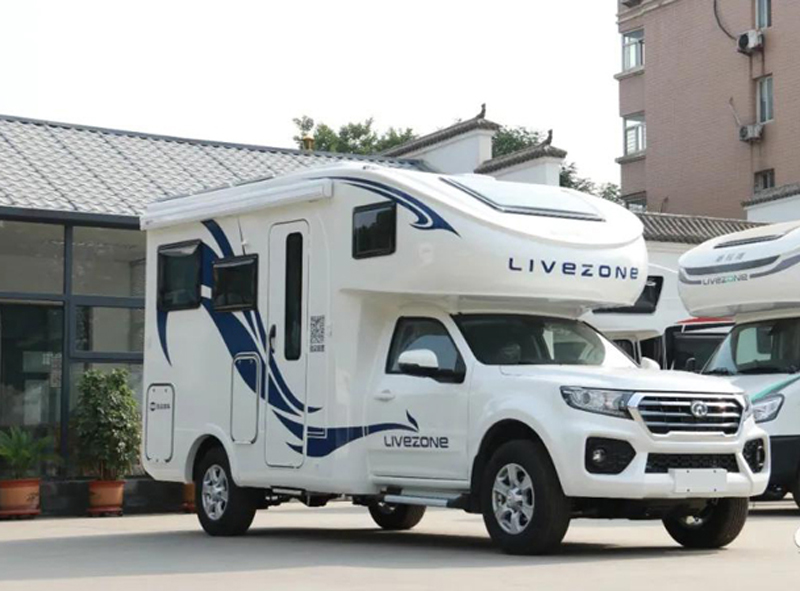 帶老人孩子出行，適合選這款房車