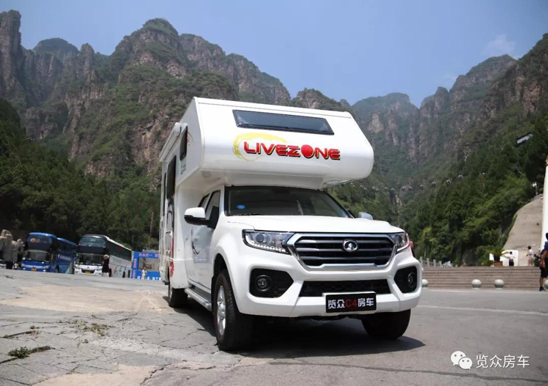 這么大的床，房車上少見，趕緊選
