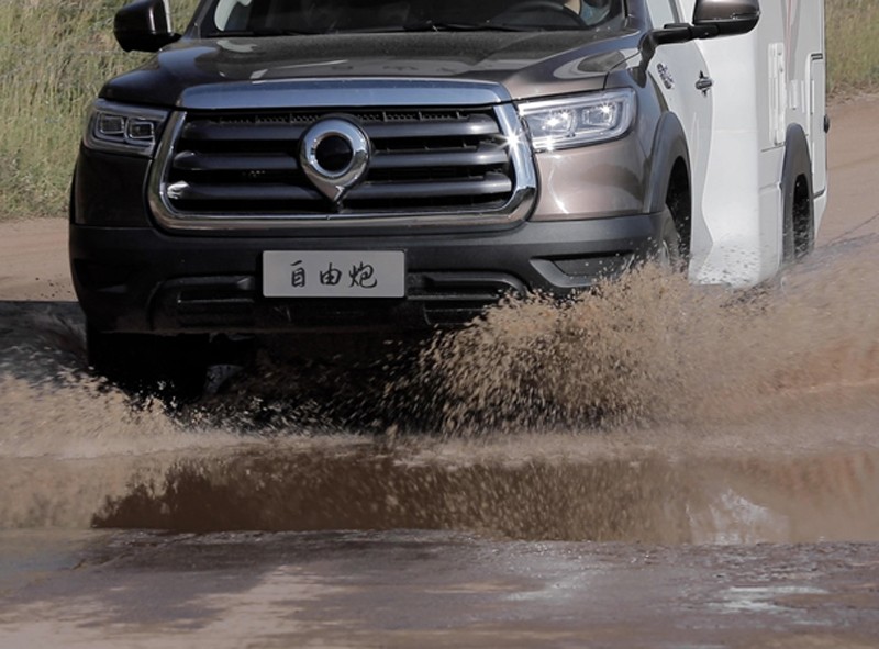 舉國(guó)歡慶，房車(chē)出行您一定要注意